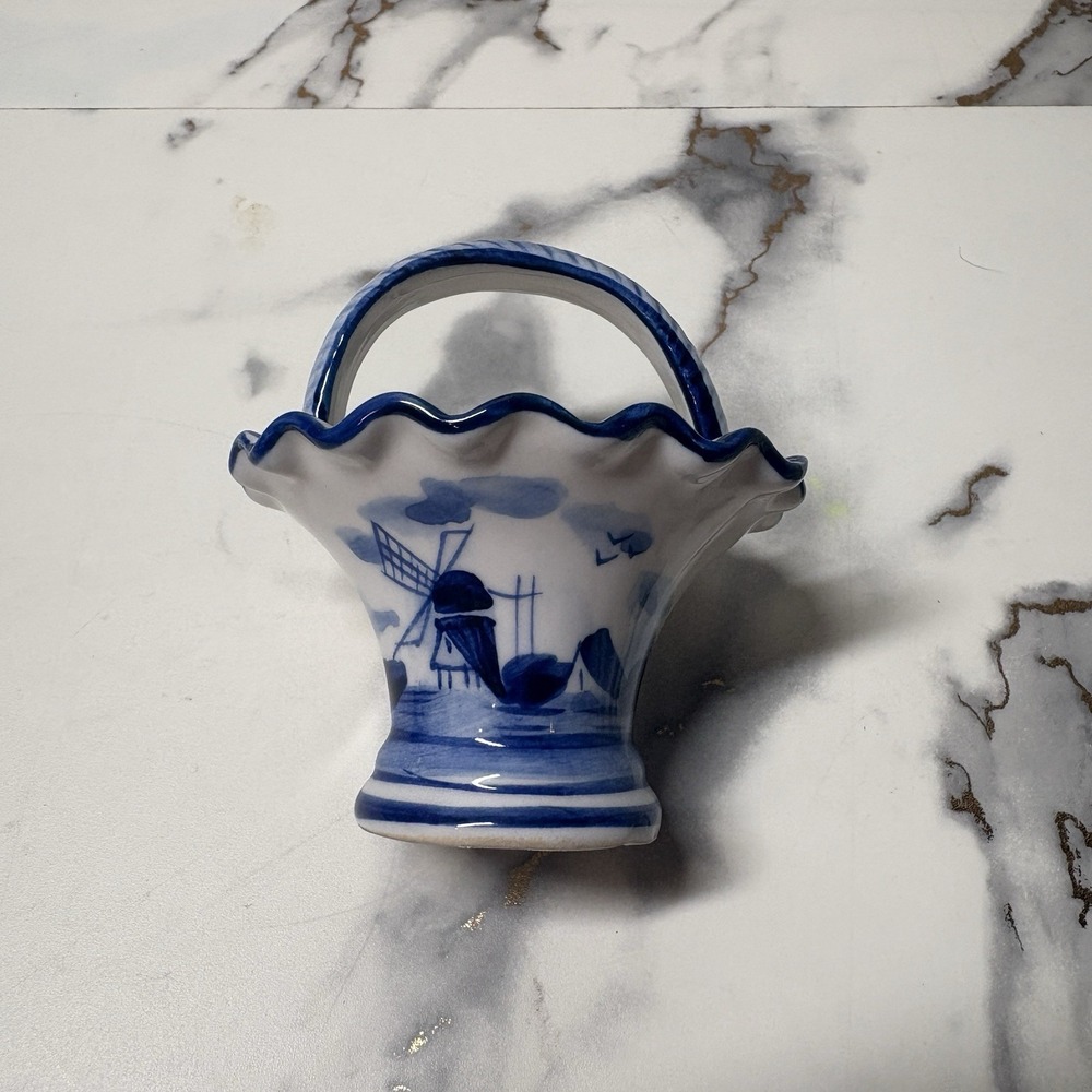 Rare Vintage 1984 DAIC Delft Blue Mini Basket Handpainted Windmill Holland